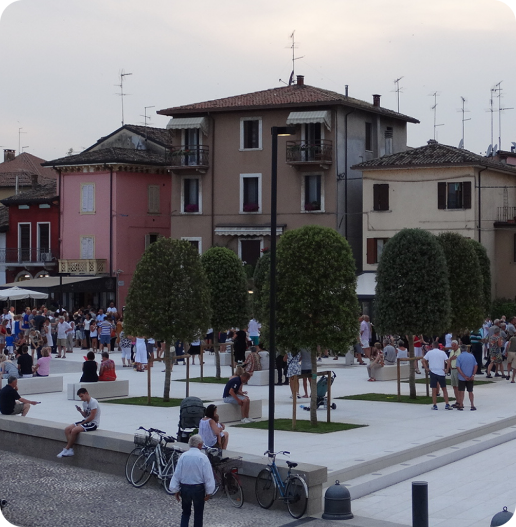 Piazza F. di Savoia 2